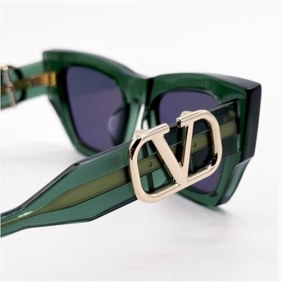 New! Valentino V SETTE-VLS-166D, Stylish Green Sunglasses, Authentic main image 12
